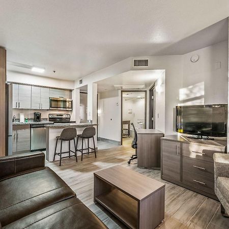 Chandler Perfect Location 1 Bedroom ภายนอก รูปภาพ
