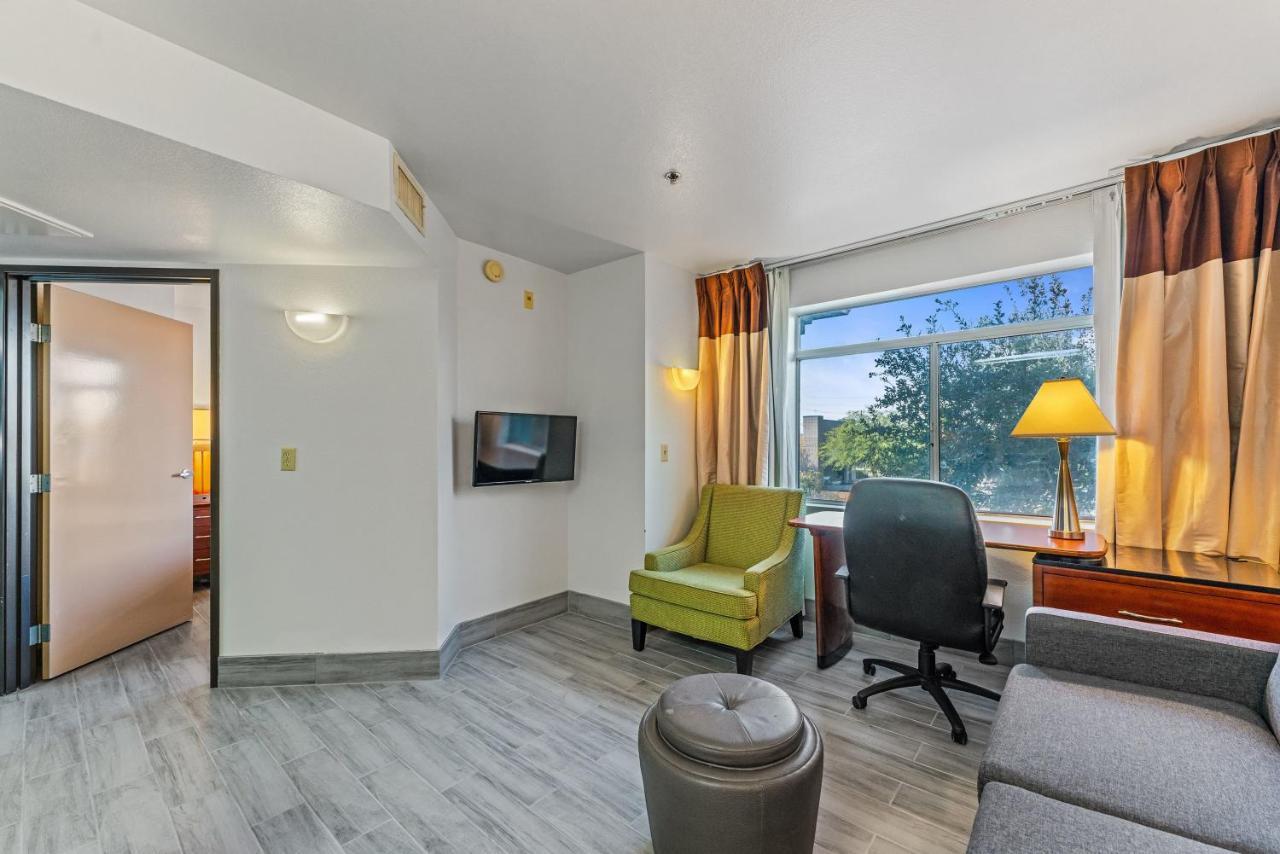 Chandler Perfect Location 1 Bedroom ภายนอก รูปภาพ