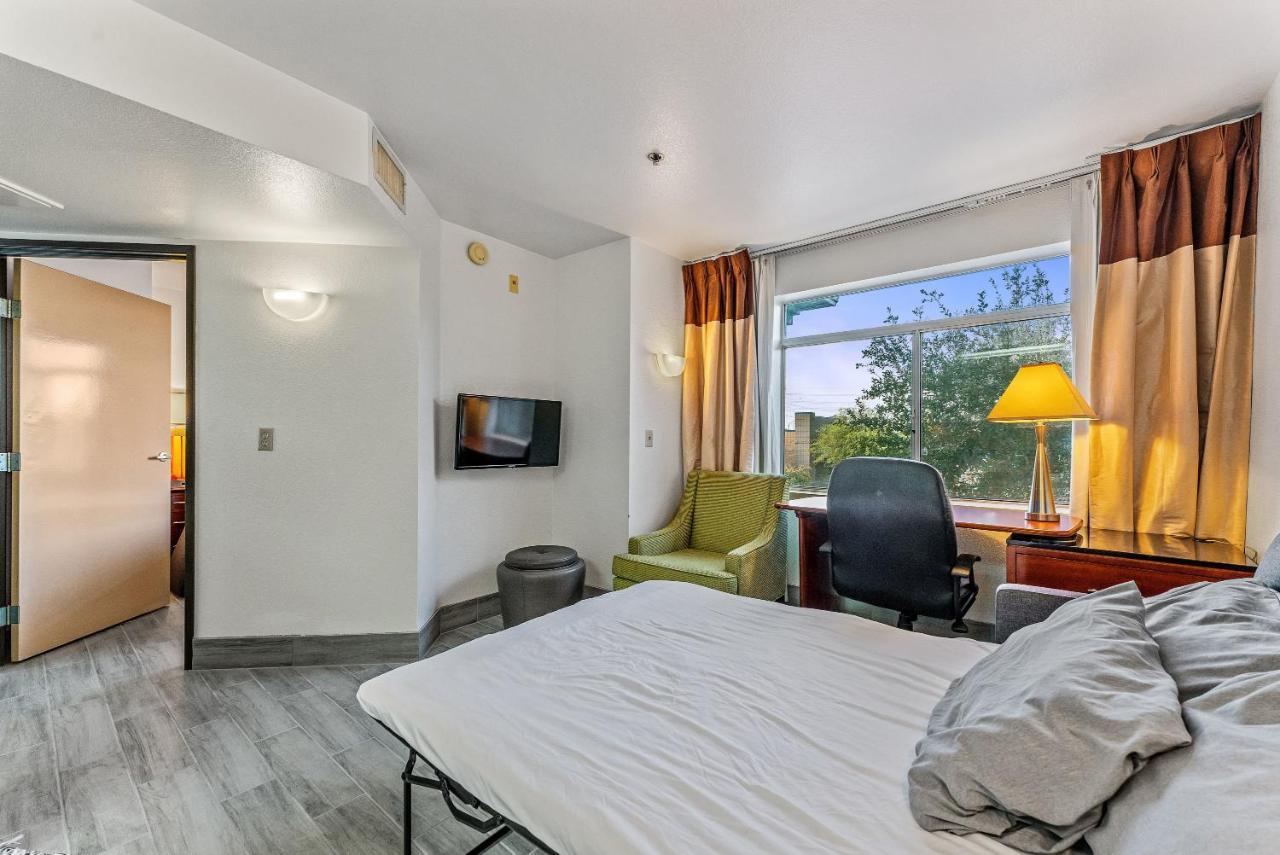 Chandler Perfect Location 1 Bedroom ภายนอก รูปภาพ